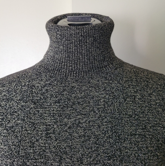 NWT. Calvin Klein knit dress in grey, blk and gold details. - Picture 3 of 8